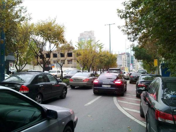 کل‌کل بچه‌ پولدارهای تهرانی با خودروهای میلیاردی!