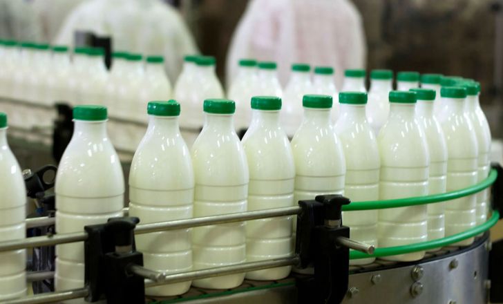 شیر با کیفیت 2200 تا 2400 / سردرگمی نهادهای قیمت‌گذار در بازار