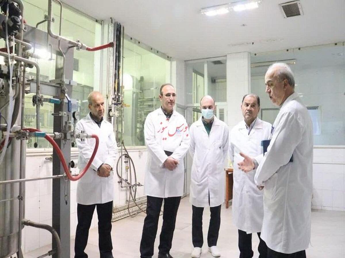 رئیس هیئت مدیره شستا از آنتی‌بیوتیک‌سازی ایران بازدید کرد