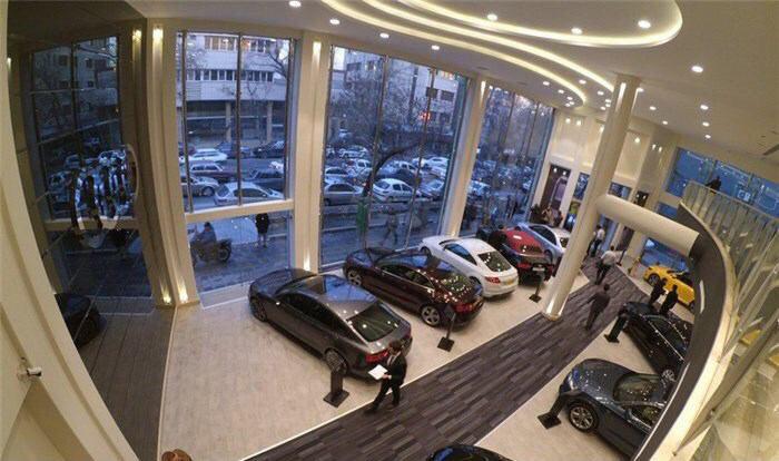 افتتاح نمایشگاه مرکزی آئودی در خيابان شريعتي تهران