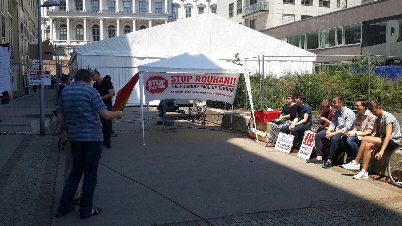 سخنگوی وزارت خارجه امریکا : شریعتمداری بگذارد توافق انجام می گیرد!/ بازار کساد اردوگاه مخالفین سخنگوی وزارت خارجه امریکا : شریعتمداری بگذارد توافق انجام می گیرد!/ بازار کساد اردوگاه مخالفین