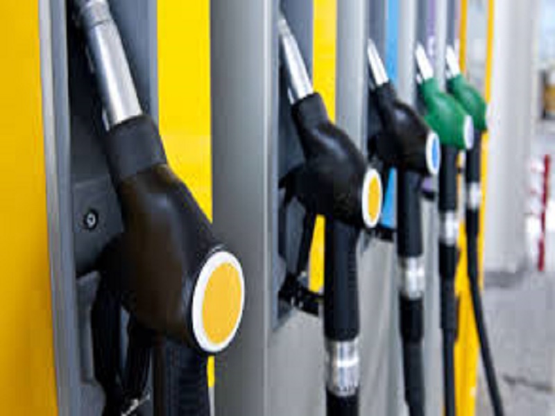 پیشنهاد عرضه بنزین در بورس انرژی از سوی بخش خصوصی مطرح شد
