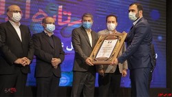 کسب رتبه نخست ستاره اول درشاخص بهرهوری کل عوامل دربین شرکتهای گروه رایانه