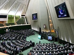 مجلس از فرمایشات رهبر انقلاب تبعیت کرد