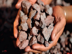 فروش ۱۵۰ هزار تن سنگ آهن دانه بندی در تالا حراج باز بورس کالا