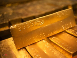 طلا به پایین ترین قیمت در یک ماه گذشته رسید