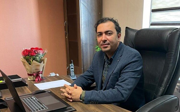 ضعف رئیس سازمان بورس در حمایت از منافع صنایع بورسی
