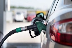 خبرسازی‌ها پیرامون افزایش قیمت بنزین صحت ندارد