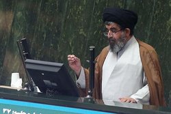 آیا میخواهید سمند را با چراغ پراید و زه پژو با قیمت بنز به مردم بفروشید؟