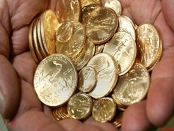 سکه ۶۹ هزار تومان کمتر شد/افزایش ۴ هزار تومانی قیمت هر گرم طلا