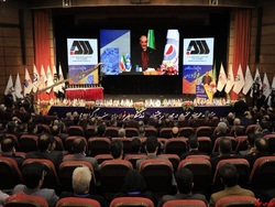 رونمایی از خط تولید انبوه دامپتراک ۶۰تنی ایرانی به همت گلگهر رونمایی از خط تولید انبوه دامپتراک ۶۰تنی ایرانی به همت گلگهر