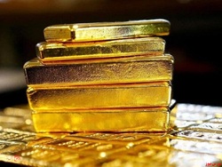 کاهش قیمت طلا تحت تاثیر افزایش ارزش دلار