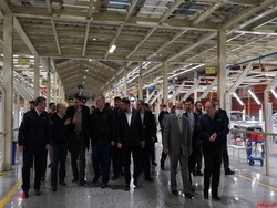 گروه بهمن در مسیر نوآوری صنعت خودرو گام بر میدارد گروه بهمن در مسیر نوآوری صنعت خودرو گام بر میدارد