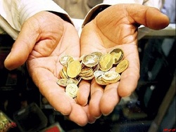 سکه ۵۰۰ هزار تومان گران شد/ کاهش ۱۹ هزارتومانی یک گرم طلا