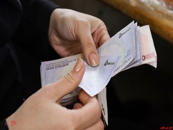 حداقل حقوق دریافتی سال آینده؛ ۷ میلیون و ۹۲۰ هزار تومان حداقل حقوق دریافتی سال آینده؛ ۷ میلیون و ۹۲۰ هزار تومان