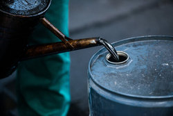 عرضه ۱۶۰ هزار تن نفت‌های شرکت ستاره خلیج فارس در بورس انرژی
