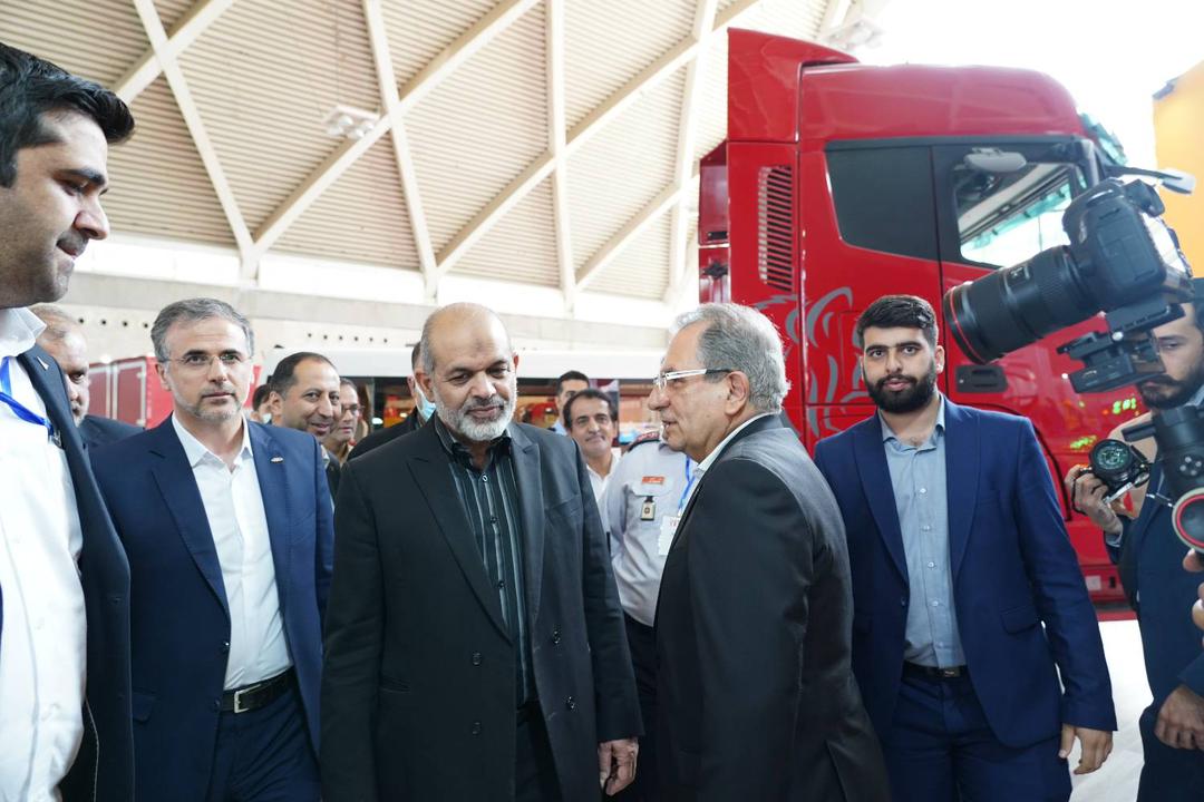 وزیر کشور بر استفاده از ظرفیت&zwnj;های محصولات گروه بهمن به ویژه در بخش خدمات شهری تاکید کرد