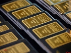 طلا با افزایش قیمت همراه شد