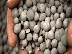 ۲۰۰ هزار تن گندله سنگ آهن در سبد خریداران بورس کالا