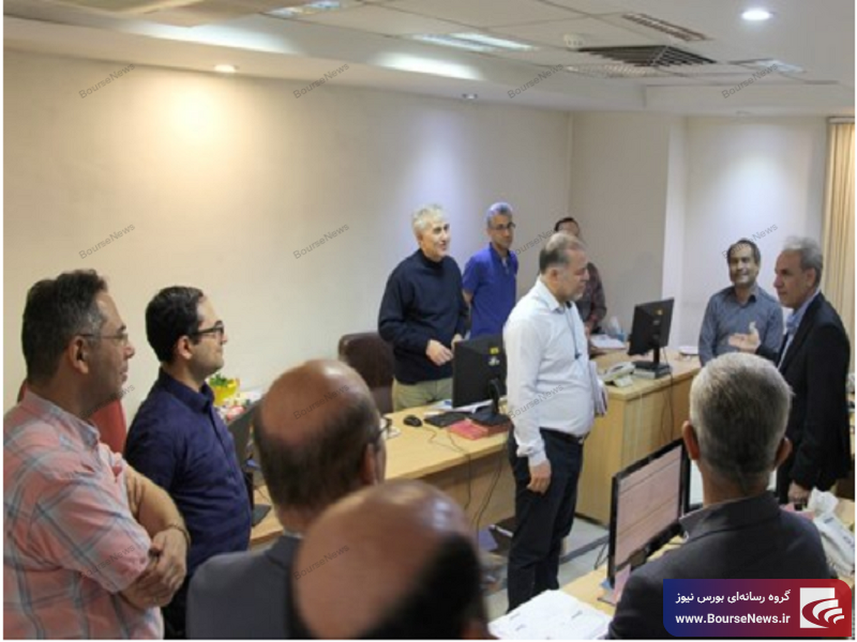 بازدید سرزده سرپرست شرکت توسعه پتروایران از واحدهای ستادی