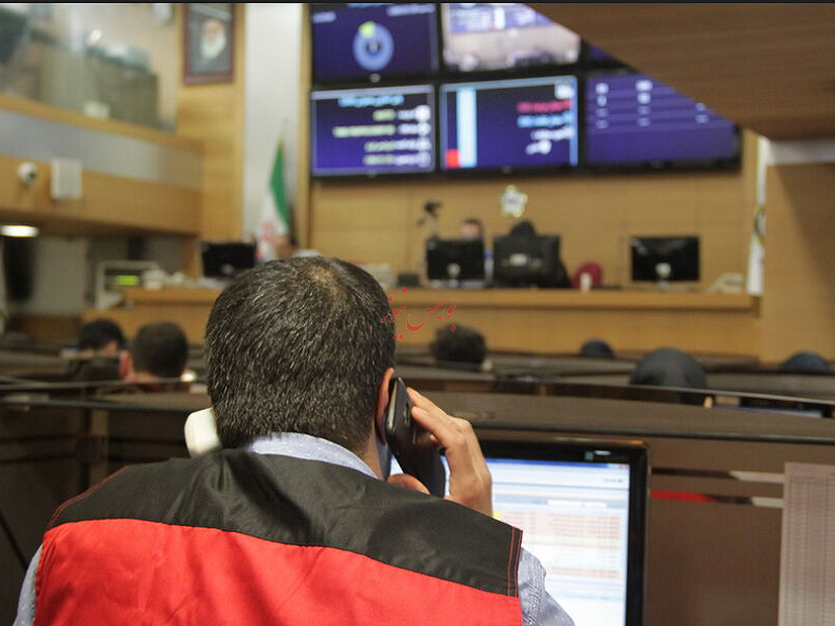 بیش از ۵۶۳ هزار تن کالا روی میز فروش بورس کالا بیش از ۵۶۳ هزار تن کالا روی میز فروش بورس کالا