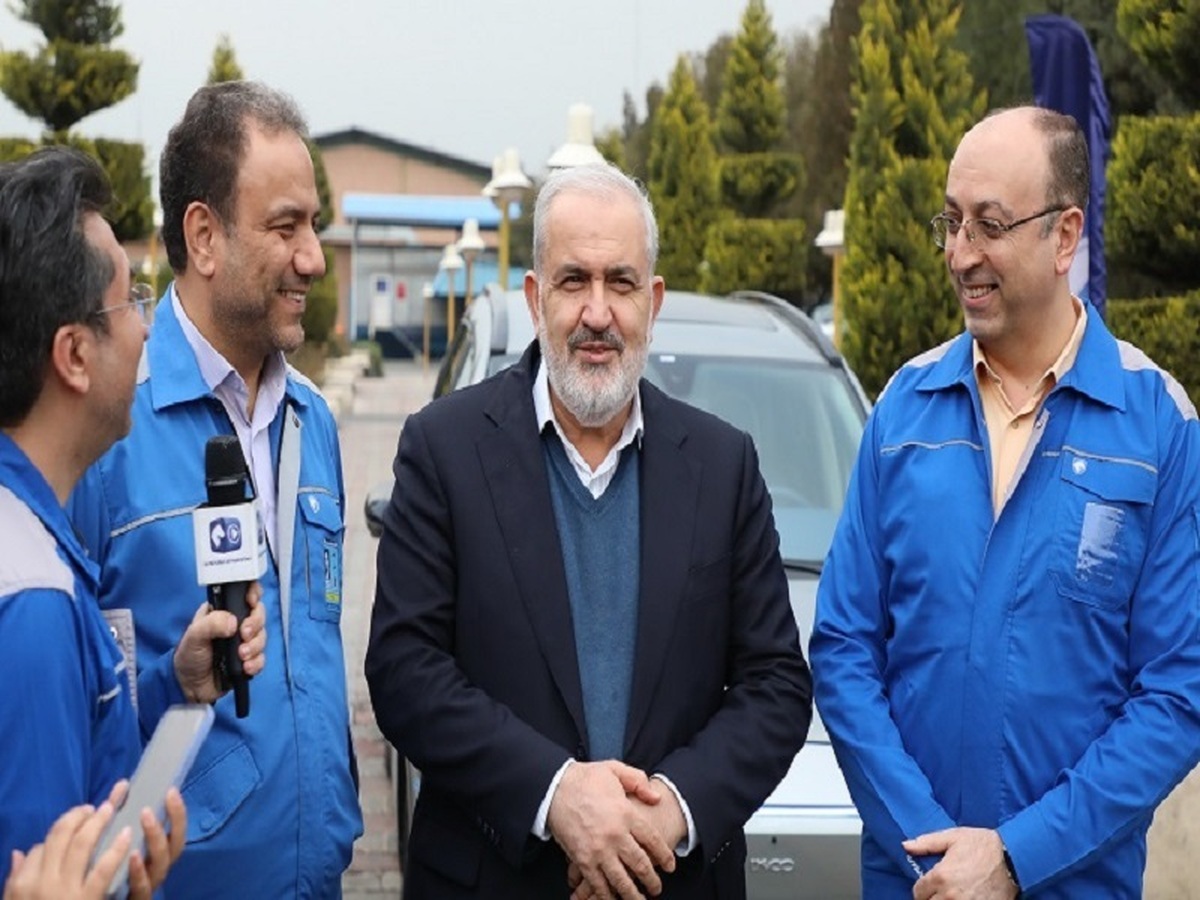 بازدید وزیر صمت از بزرگ‌ترین خودروساز کشور
