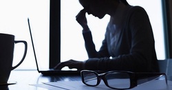 تماشا کنید| چگونه احساسات را در محل کار پذیرا باشیم