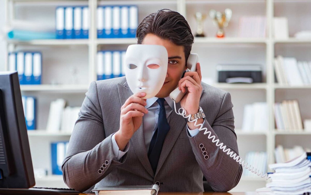 بازار همچنان ارزنده است، اگر دست دلالان کوتاه شود!