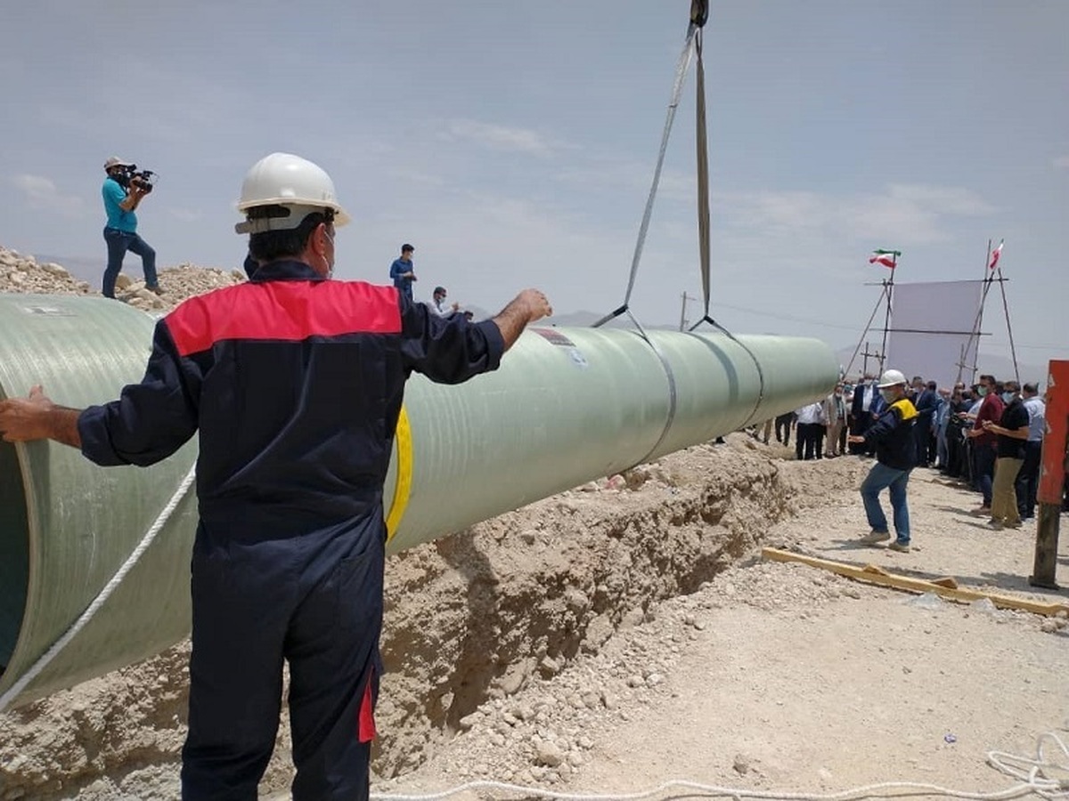 سرمایه گذاری ۲۳ هزار میلیارد تومانی برای انتقال آب خلیج فارس به فلات مرکزی/ ظرفیت خط انتقال: ۶۵۰ میلیون مترمکعب