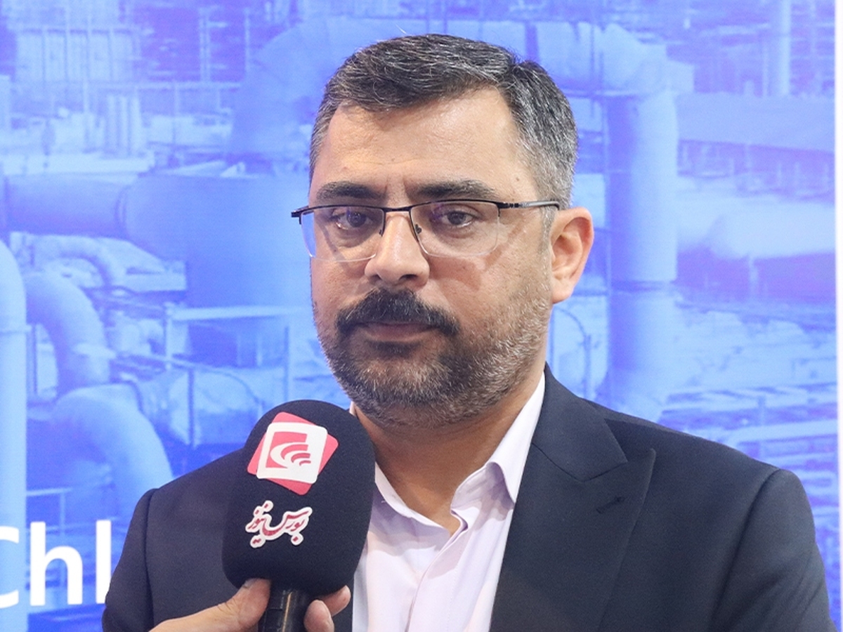 کمبود نقدینگی و فرسودگی خط تولید پتروشیمی آبادان