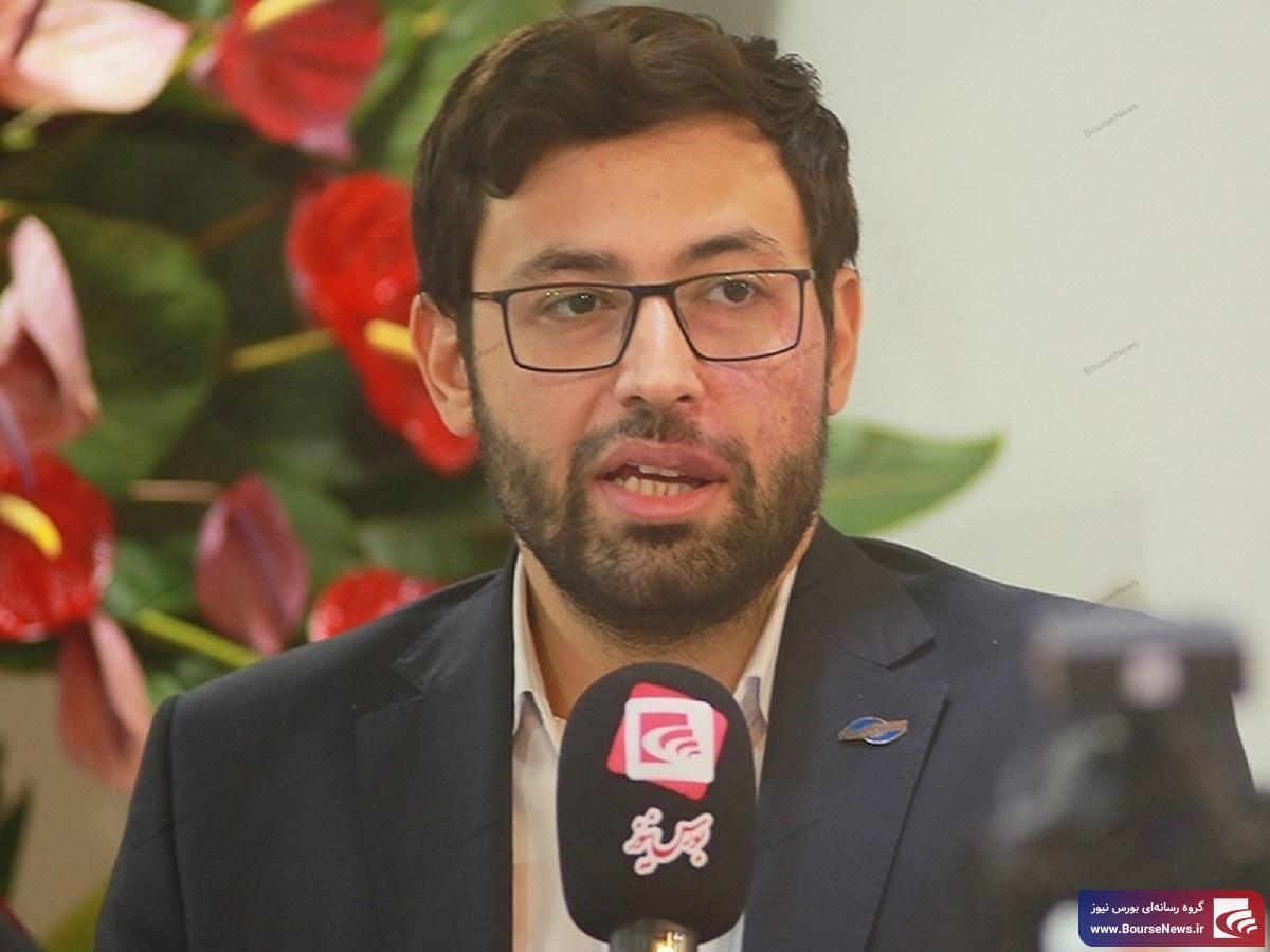 توسعه بخش آموزش و بازاریابی در کارگزاری بانک صادرات/ سامانه یکپارچه بازاریابی با نماد 