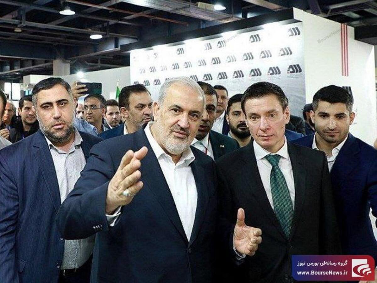 بازدید وزیر صمت از غرفه گل‌گهر در نمایشگاه اورآسیا