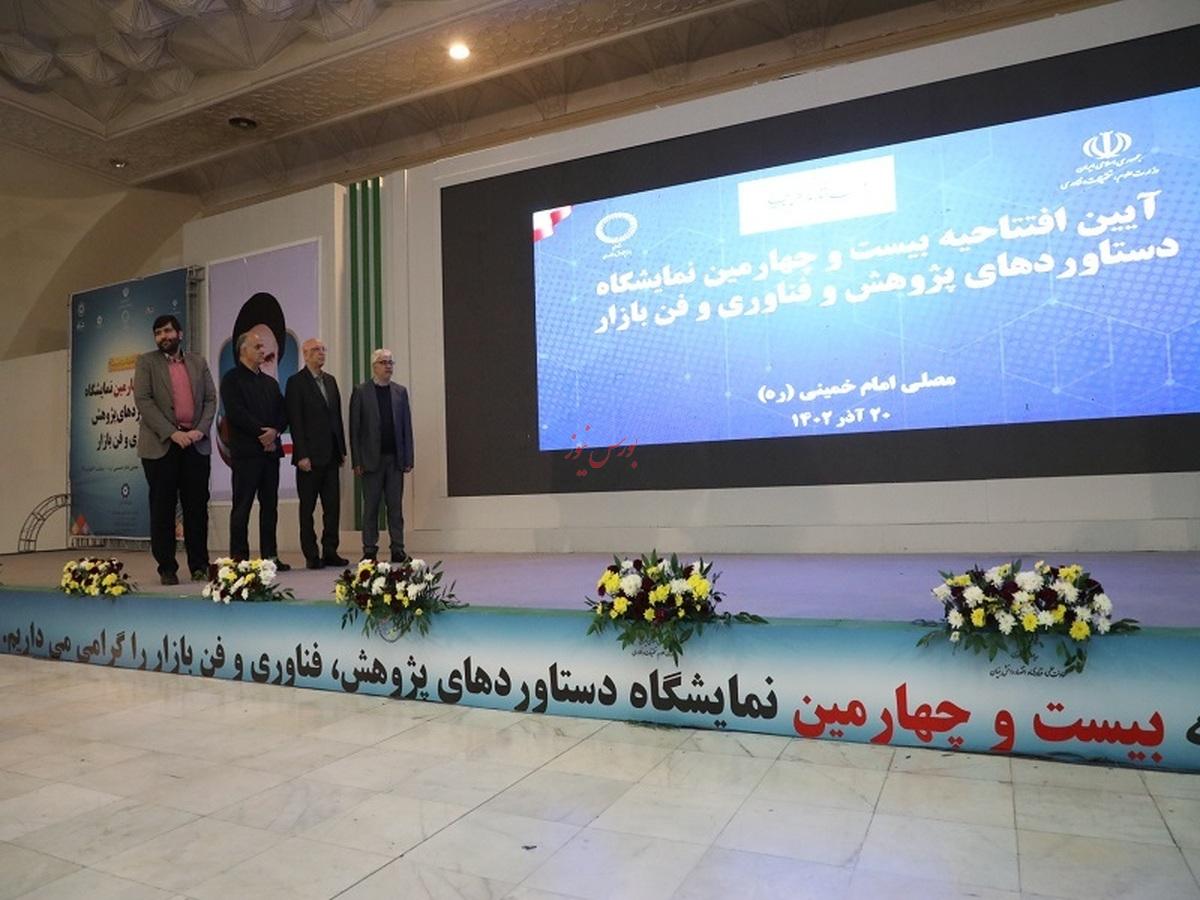 نخستین سامانه دانشبنیان خودرویی کشور توسط ایرانخودرو رونمایی شد نخستین سامانه دانشبنیان خودرویی کشور توسط ایرانخودرو رونمایی شد