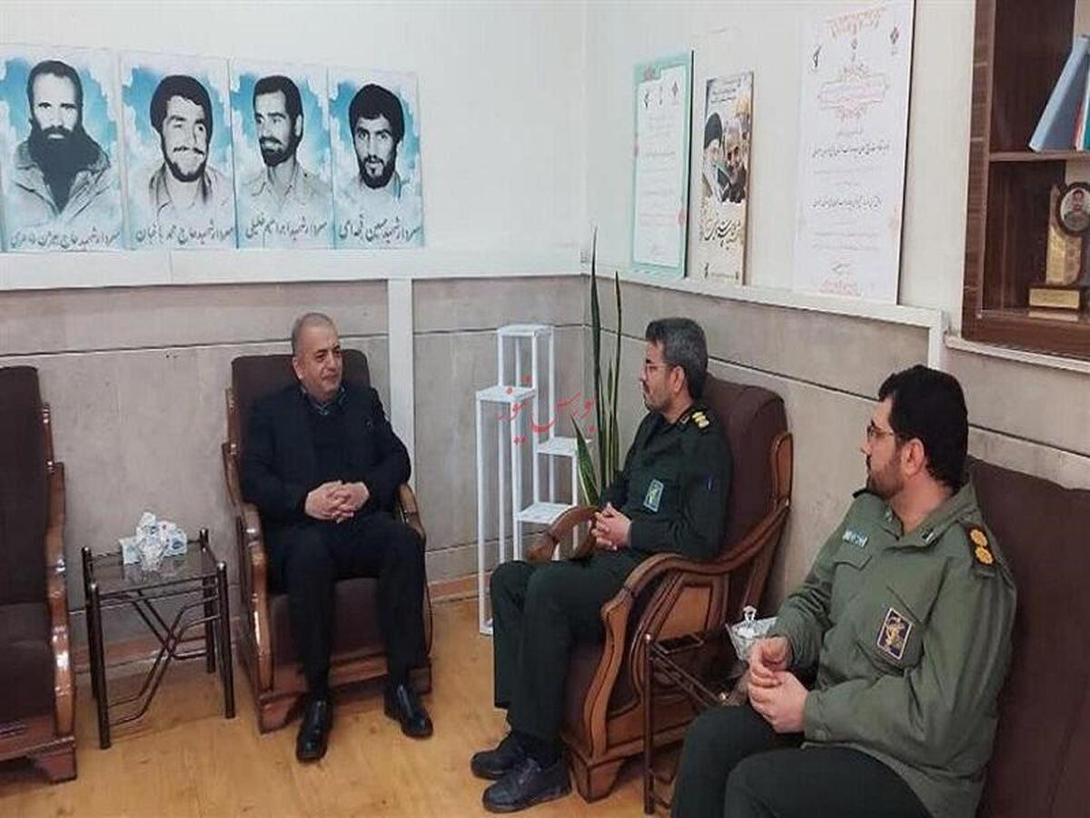 دیدار مدیرعامل ذوب آهن اصفهان با فرمانده سپاه لنجان دیدار مدیرعامل ذوب آهن اصفهان با فرمانده سپاه لنجان