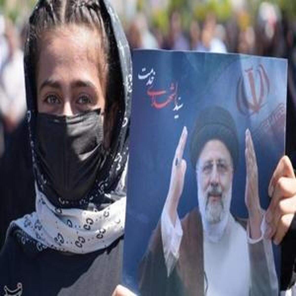 نرخ دلار امروز به ۱۰۰ هزار تومان رسید
