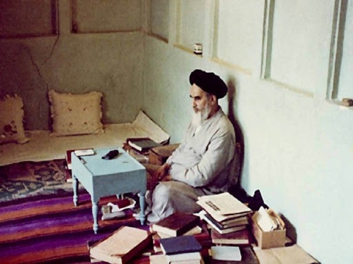 امام خمینی -قدس سره- هم سالی ۱۵۲ میلیارد تومان از پول مردم را، بابت انتشار آثارش نمی‌خواست