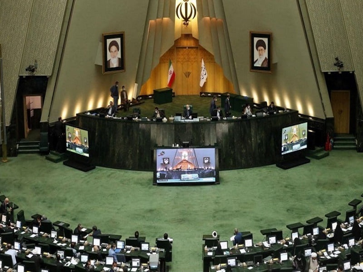 موافقت نمایندگان با یک فوریت طرح برخی از احکام مالیاتی موافقت نمایندگان با یک فوریت طرح برخی از احکام مالیاتی