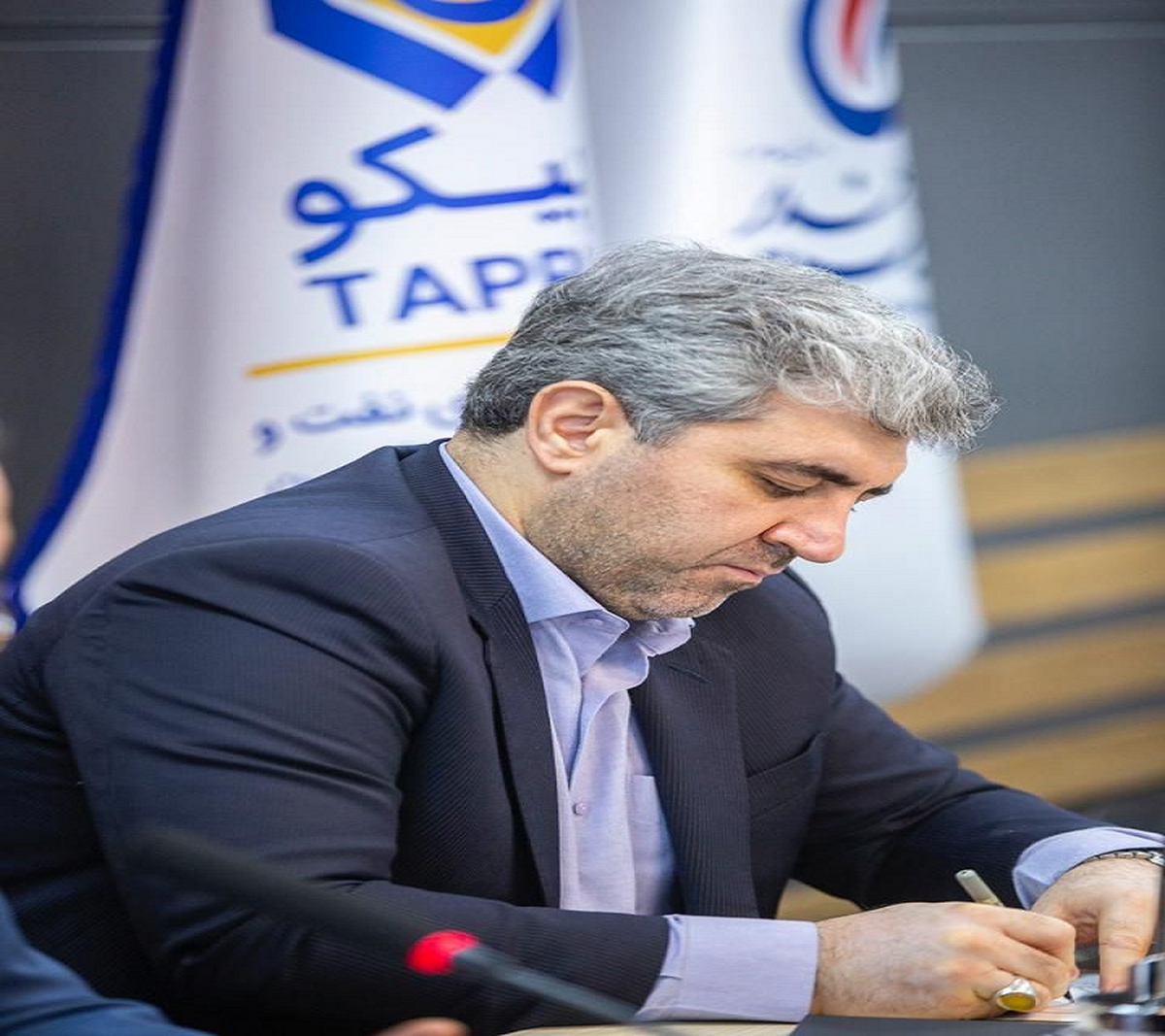 نقش بیبدیل کارگران در جهش تولید نقش بیبدیل کارگران در جهش تولید
