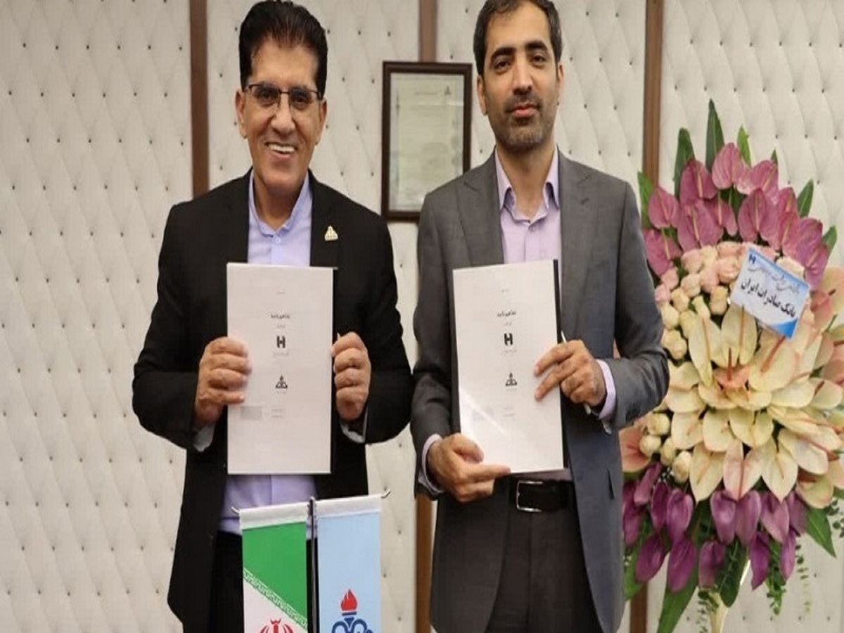 حمایت از کارآفرینی و تولید ایرانی مأموریت اصلی بانک صادرات ایران است حمایت از کارآفرینی و تولید ایرانی مأموریت اصلی بانک صادرات ایران است