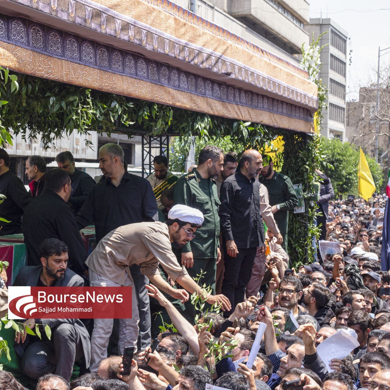 گزارش تصویری از تشیع پیکر رئیس جمهور