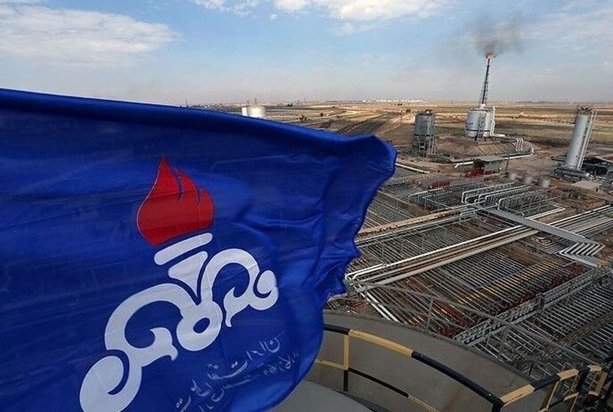 امضای قرارداد توسعه ۲ میدان نفتی