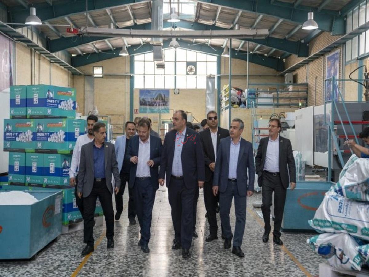 مدیران و کارشناسان پتروشیمی بندرامام از شرکتهای مشتریان مستقر در اصفهان بازدید کردند
