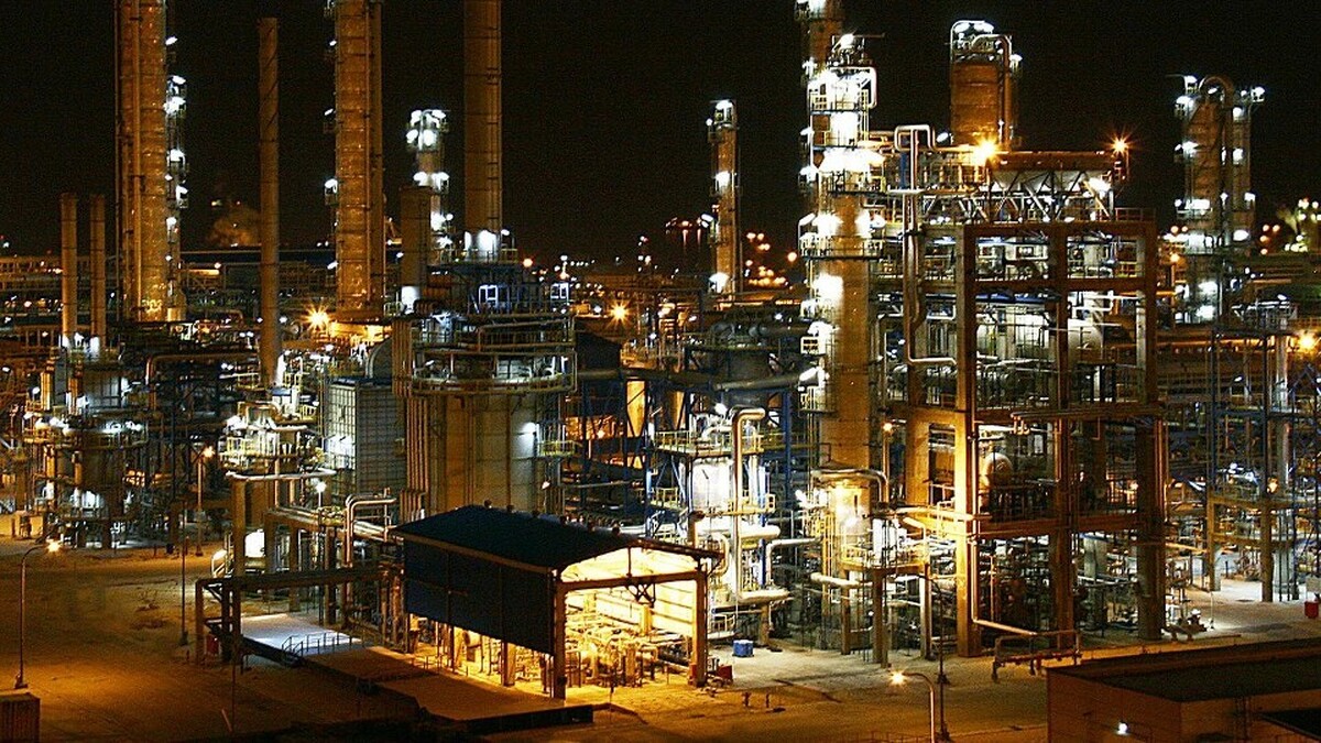 اهدای تندیس یادبود چهاردهمین نمایشگاه اصفهان پلاست به گروه صنایع پتروشیمی خلیج فارس و شرکتهای تابعه اهدای تندیس یادبود چهاردهمین نمایشگاه اصفهان پلاست به گروه صنایع پتروشیمی خلیج فارس و شرکتهای تابعه
