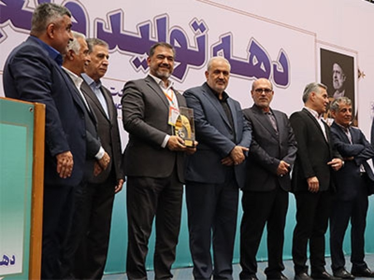 تقدیر از نیان الکترونیک به عنوان واحد صنعتی نمونه کشور