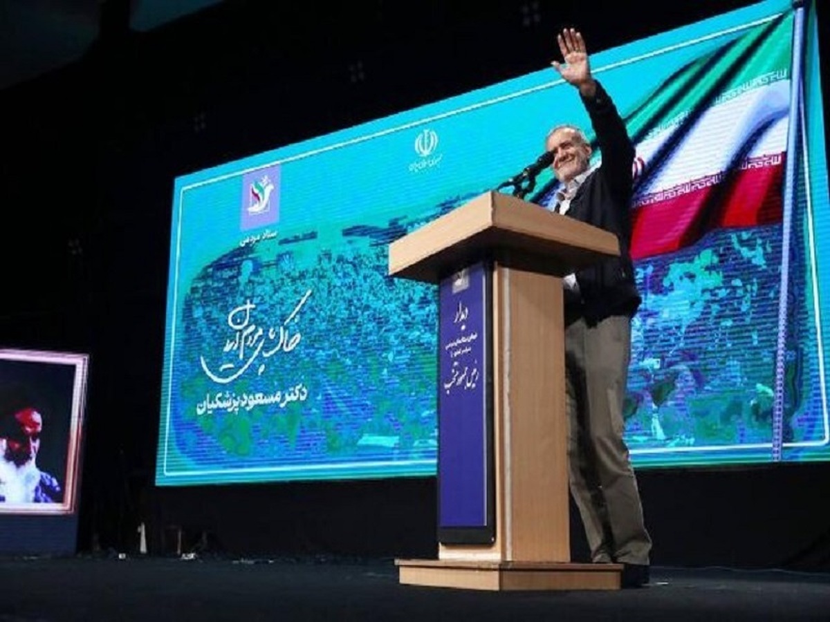 امروز؛ آغاز به کار رسمی دولت چهاردهم امروز؛ آغاز به کار رسمی دولت چهاردهم