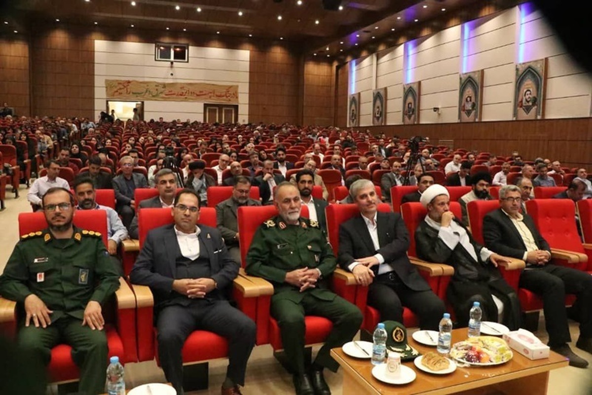 یادواره شهدای صنعت نفت فارس در پتروشیمی شیراز برگزار شد یادواره شهدای صنعت نفت فارس در پتروشیمی شیراز برگزار شد