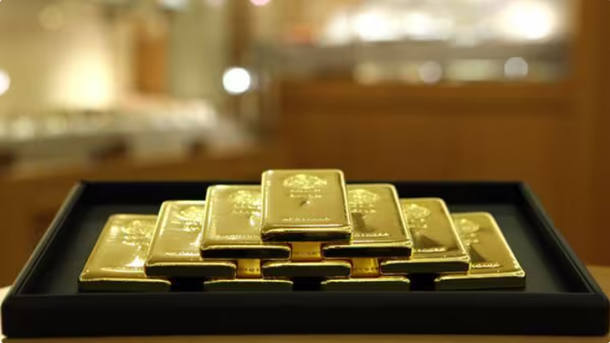 رشد قیمت طلا با تضعیف دلار؛ آیا سرمایهگذاران باید منتظر اصلاحات باشند؟