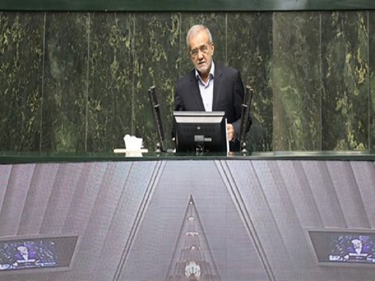 دفاع رئیس جمهور از کلیات بودجه ۱۴۰۴/ از حقوق‌بگیران تا ۲۴ میلیون درآمد مالیات نمی‌گیریم