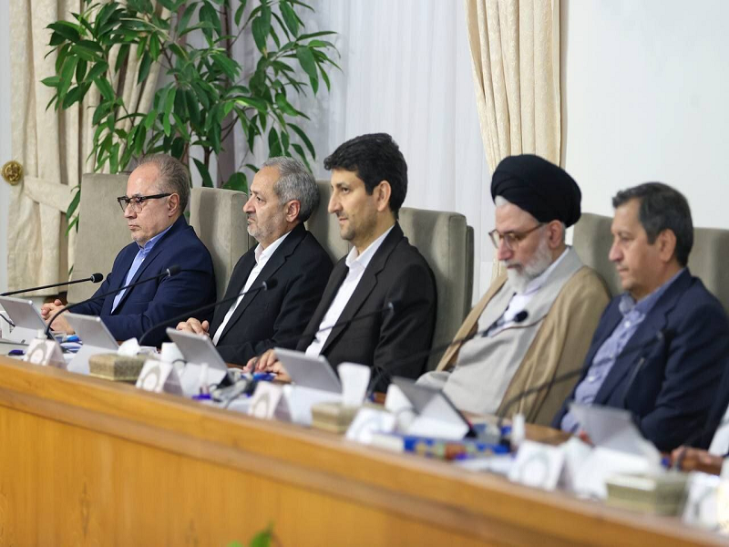 خلاصه آنکه تا چیزمان رفتیم تو گِل ... کمر، کمر