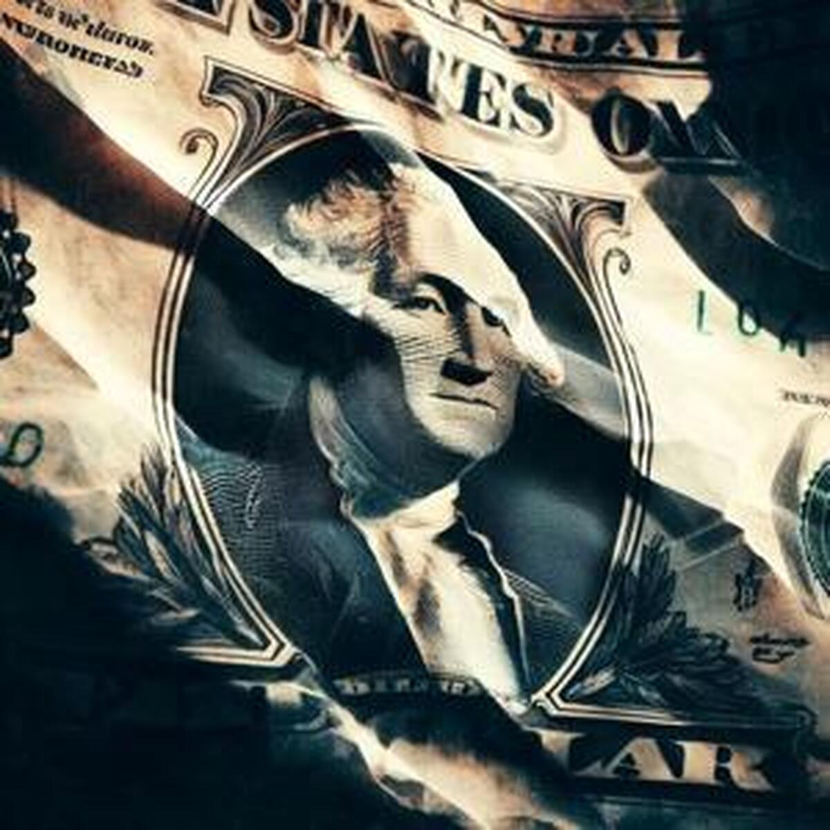 تلاطم سیاسی، دلار را در بلاتکلیفی قرار داد